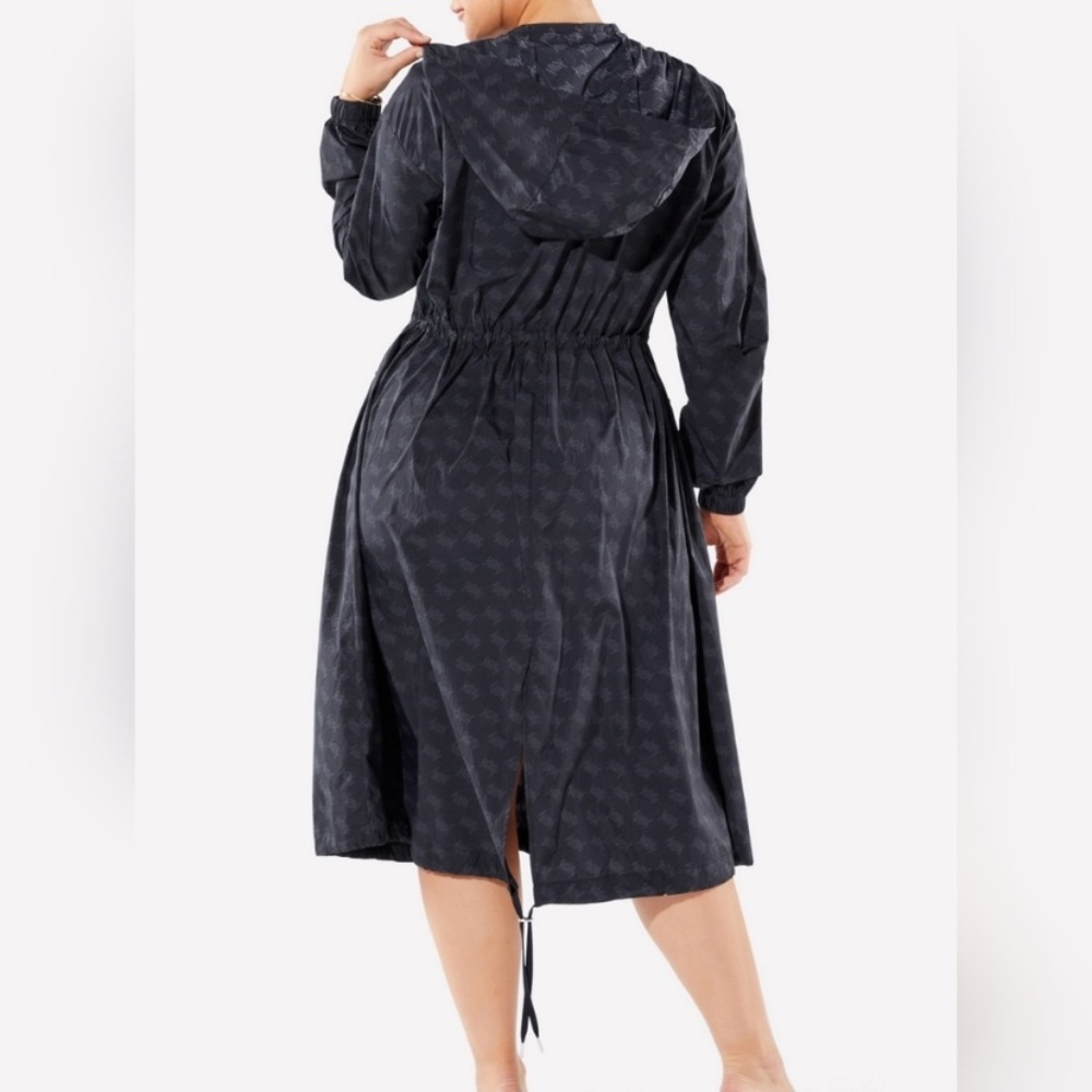 Yitty Fabletics Headliner Jacket Size Medium - image 2